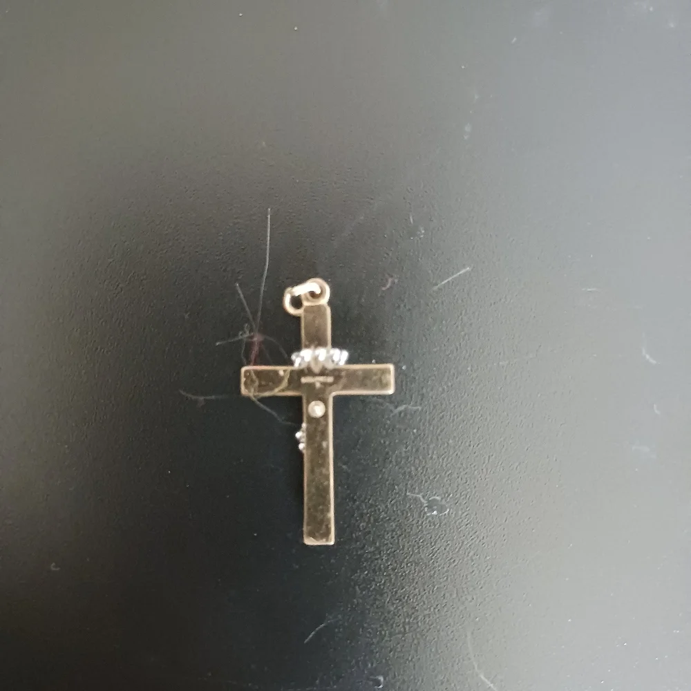 Elegant Gold Cross Pendant 14 Kt - Picture 2 of 2